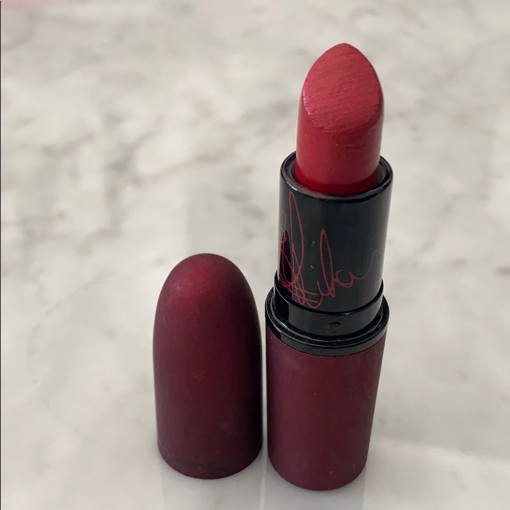 MAC COSMETICS LIMITED EDITION VIVA GLAM RIHANNA